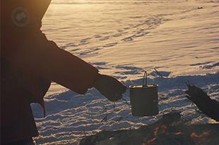 What is the best cookware for wilderness survival?